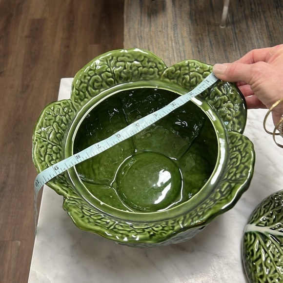 Cabbage Leaf Tureen Set. Tureen, Lid, Ladle, Four Bowls. Ceramic from Portugal - Picture 13 of 15